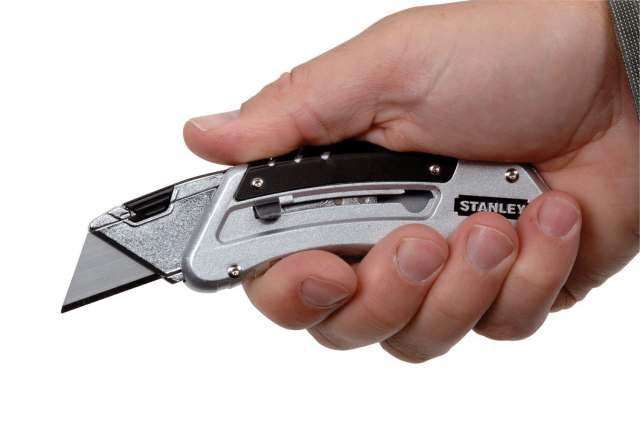 EAN 3253560108106 - Stanley 0-10-810 cúter Negro, Metálico Cúter de cuchillas intercambiables imagen 5