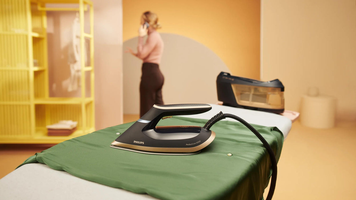 EAN 8720389004872 - Philips PSG6064/80 estación plancha al vapor 2400 W 1,8 L SteamGlide Advanced imagen 2