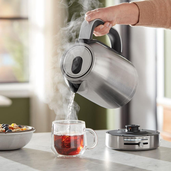 EAN 8003437645600 - KitchenAid 5KEK1701ESX tetera eléctrica 1,7 L 2400 W Acero inoxidable imagen 5