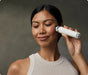 EAN 0840295408750 - Therabody Theraface Depuffing Wand masajeador Cara Blanco imagen 2