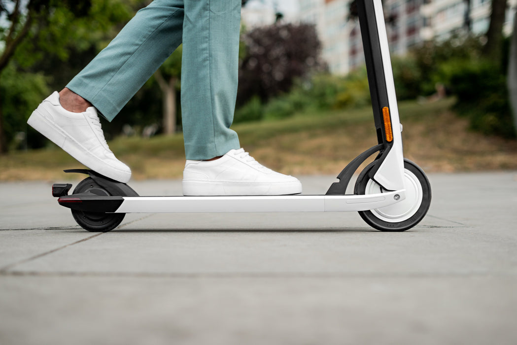 EAN 8719324556972 - Ninebot by Segway Air T15E Negro, Blanco 20 kmh 4,65 Ah imagen 20