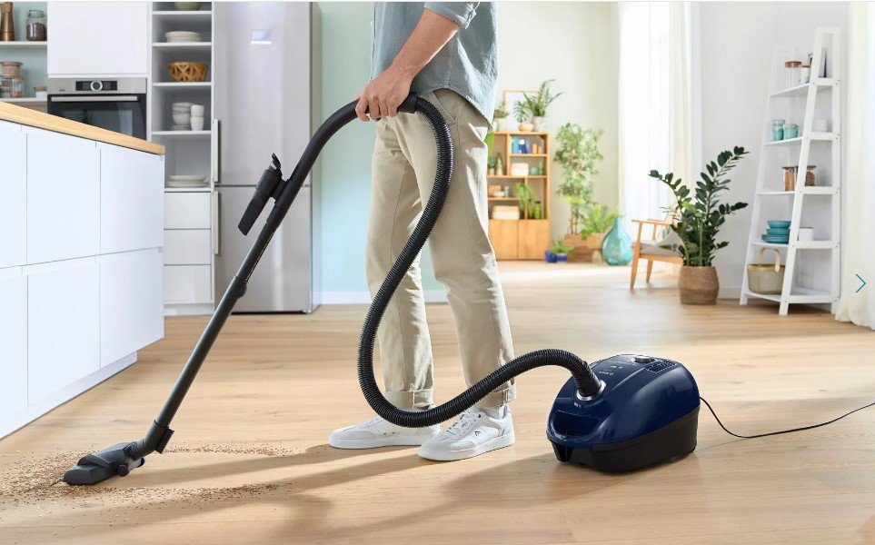 EAN 4242005364022 - Bosch Serie 4 BGD38BU2 aspiradora 4 L Aspiradora de tambor Secar 600 W Bolsa para el polvo imagen 3