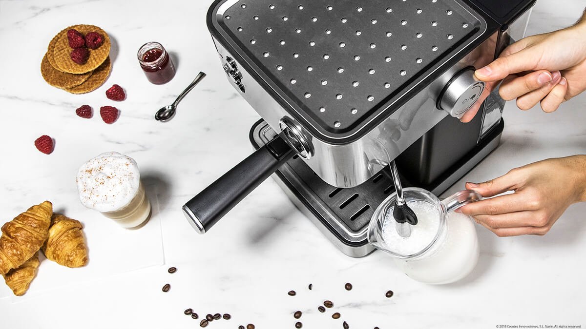 EAN 8435484015561 - Cecotec Power Espresso 20 Profesional Semi-automática Máquina espresso 1,5 L imagen 3