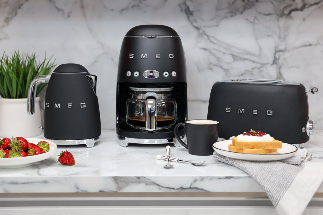 EAN 8017709290757 - Smeg TSF01BLMEU tostadora 6 2 rebanada(s) 950 W Negro imagen 13