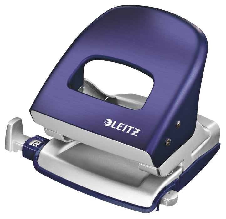 EAN 4002432107360 - Leitz 50060069 perforador de papel 30 hojas Azul imagen 1