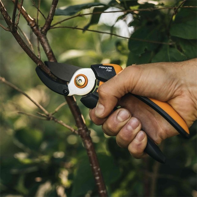 EAN 6411501111128 - Fiskars Solid L P361 tijeras de podar Anvil Negro, Naranja imagen 2