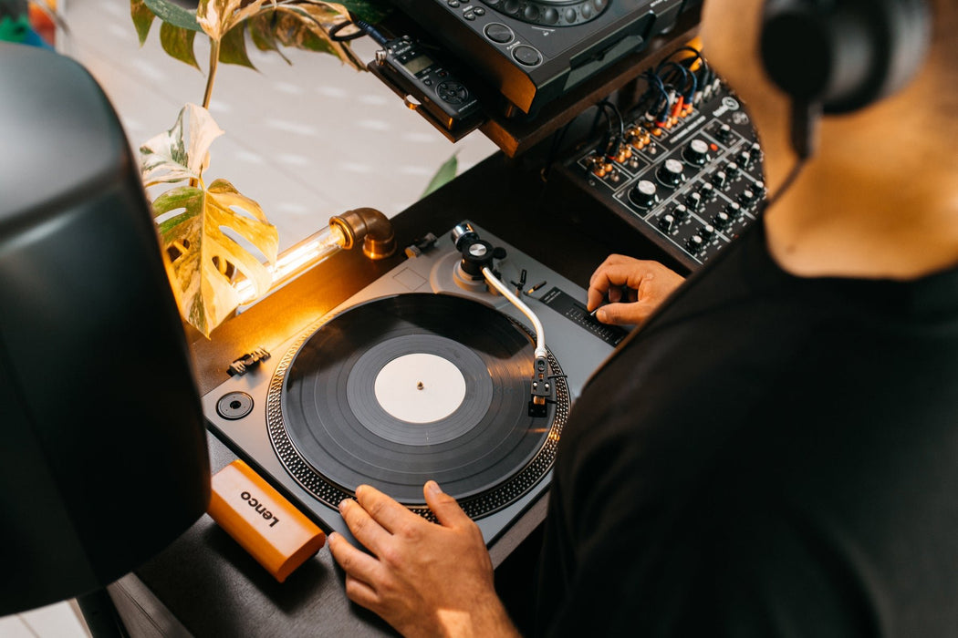 EAN 8711902071976 - Lenco L-3810 Tocadiscos de tracción directa Gris Manual imagen 7