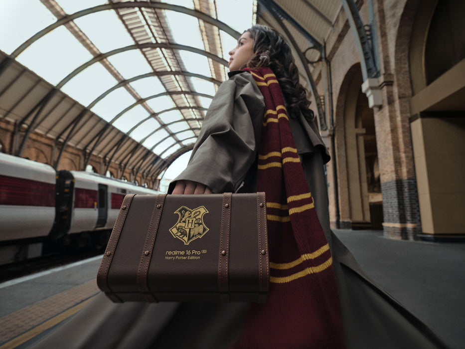 EAN 6942729001224 - realme 16 Pro Harry Potter Edition 17,2 cm (6.78") SIM doble Android 16.0 5G USB Tipo C 12 GB 256 GB 6500 imagen 14