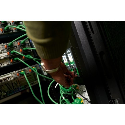 EAN 731304439110 - APC APDU10450SW unidad de distribución de energía (PDU) 48 salidas AC 0U Negro imagen 9