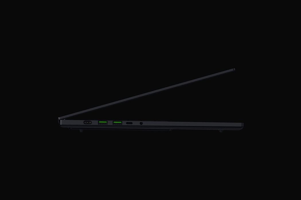 EAN 8887910016909 - Razer Blade 16 Intel Core Ultra 9 386H Portátil 40,6 cm (16") WQXGA 32 GB LPDDR5x-SDRAM 2 TB SSD NVIDIA G imagen 4