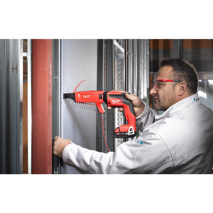 Destornillador De Banda Inalámbrico Milwaukee M18 Fsgc-202x, 18 V