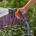 EAN 4066407024854 - Gardena 18370-20 pistola de pulverización de agua o boquilla Boquilla de lavado Gris, Naranja, Negro imagen 7