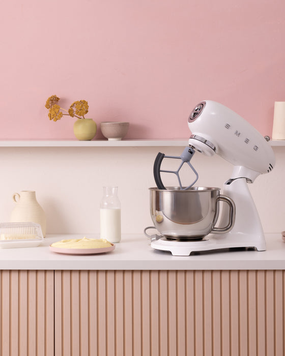 EAN 8017709353803 - Smeg SMF05WHEU batidora Batidora de varillas 1000 W Blanco imagen 20
