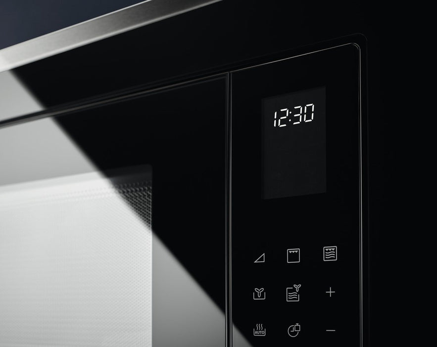 EAN 7332543673582 - Electrolux LMS4253TMX Negro, Acero satinado Microondas combinado Integrado 900 W imagen 7