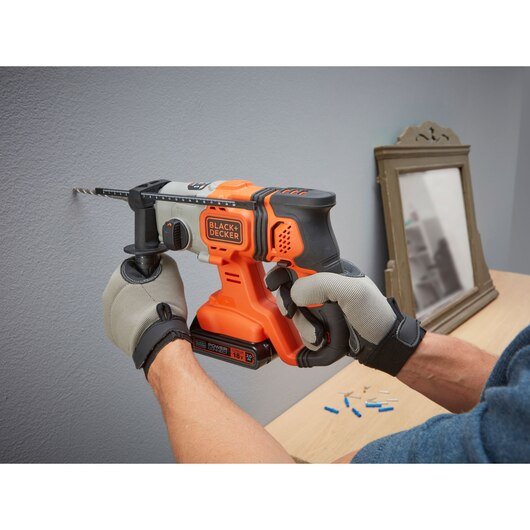 EAN 5035048705032 - Black & Decker BCD900B-XJ taladro 1880 RPM SDS Plus Negro, Naranja imagen 11