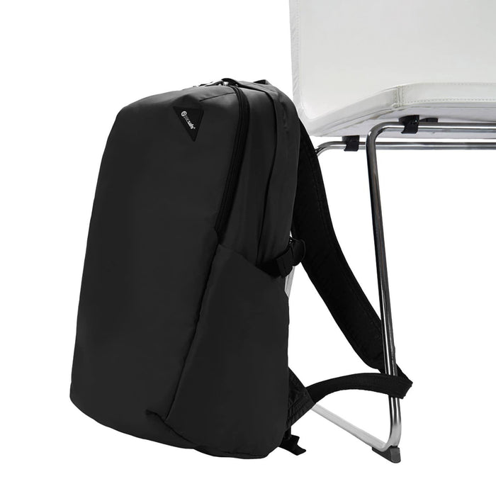 EAN 0688334054007 - Pacsafe 60301130 mochila Negro Nylon, Poliéster imagen 5