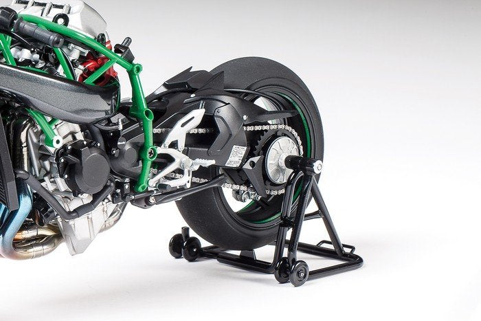 EAN 4950344141319 - Tamiya Kawasaki Ninja H2R Maqueta de motocicleta Kit de montaje 1:12 imagen 5
