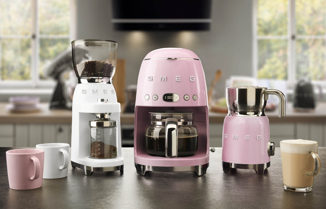 EAN 8017709283049 - Smeg CGF01WHEU molinillo de café 150 W Blanco imagen 9