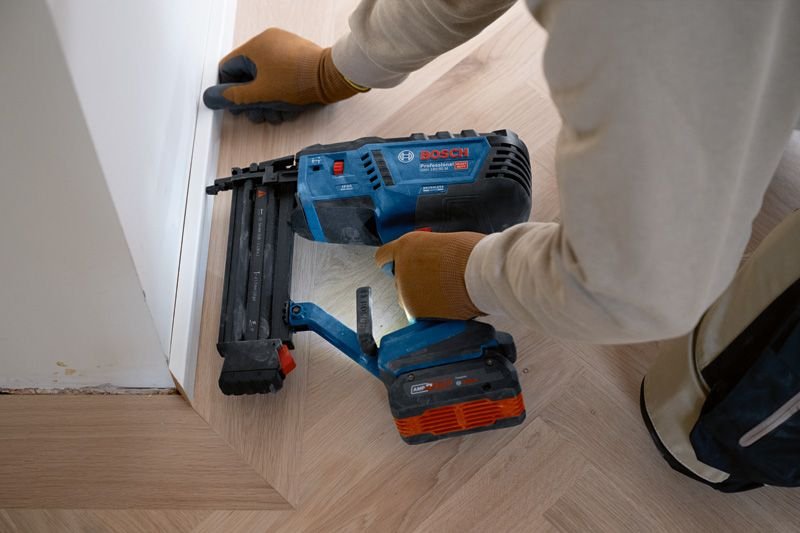 EAN 4053423253009 - Bosch GNH 18V-50 M Professional Pistola de clavos Batería imagen 4