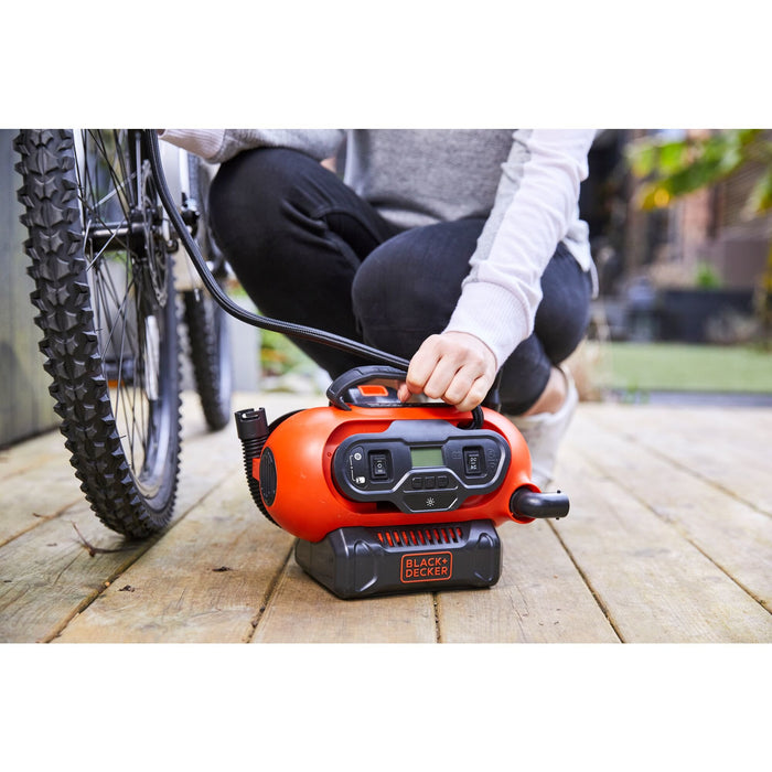 EAN 5035048661628 - Black & Decker BDCINF18N-QS compresor de aire 160 l/min Bomba de aire/conexión a la toma del encendedor imagen 4