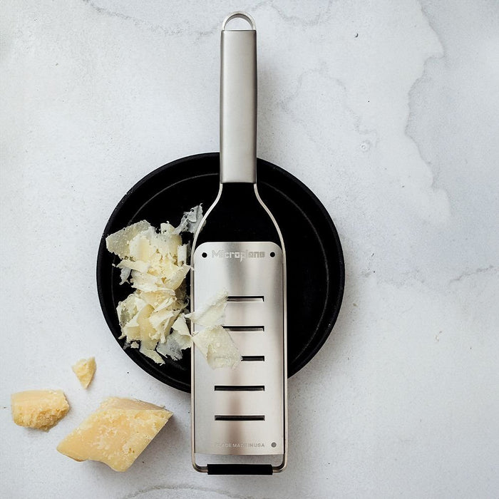 EAN 98399590066 - Microplane 59006 cortador de verduras en espiral o rallador manual Rallador plano Gris, Acero inoxidable imagen 3