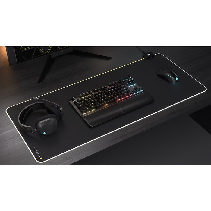 EAN 0840006678939 - Corsair K70 CORE teclado Juego RF inalámbrica + USB QWERTY Inglés Negro imagen 3
