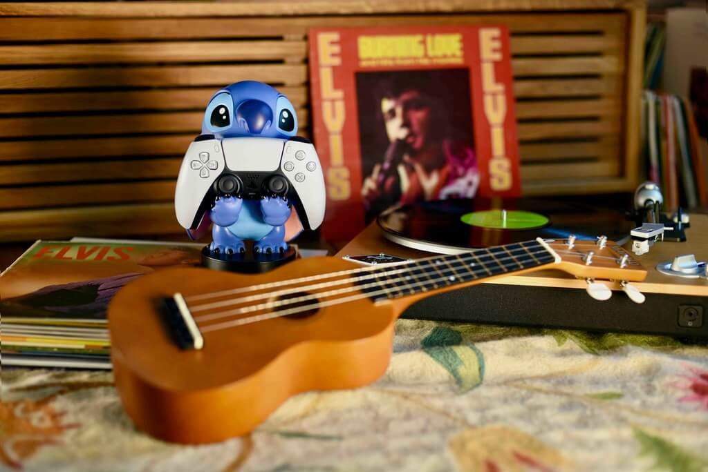 EAN 5060525893889 - Exquisite Gaming Stitch Cable Guy Phone and Controller Holder Figuras coleccionables imagen 7