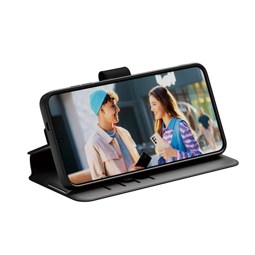 EAN 5715685016677 - PanzerGlass CARE™ by ® Wallet Case w. Kickstand Samsung Galaxy S25+ funda para teléfono móvil Negro imagen 2