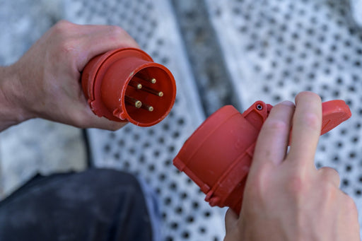 EAN 4007123667826 - Brennenstuhl 1167320250 base múltiple 25 m Exterior Negro, Rojo imagen 2