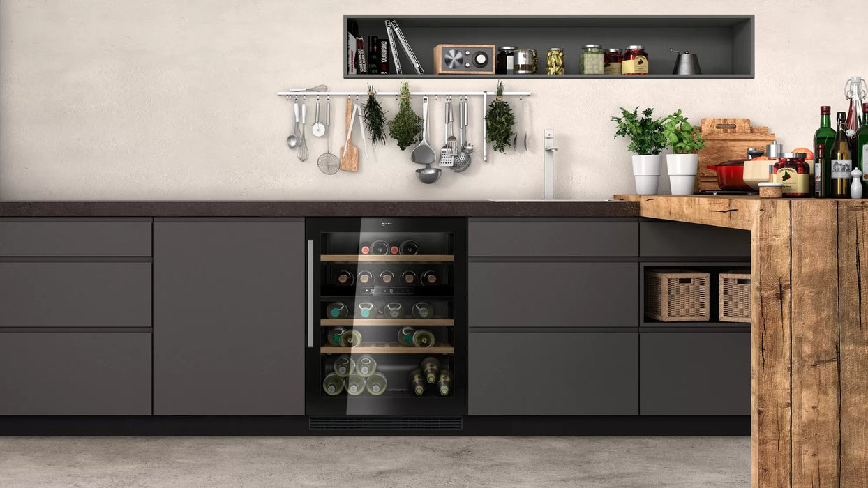EAN 4242004249153 - Neff KU9213HG0 enfriador de vino Nevera de vino Integrado Negro 44 botella(s) imagen 3