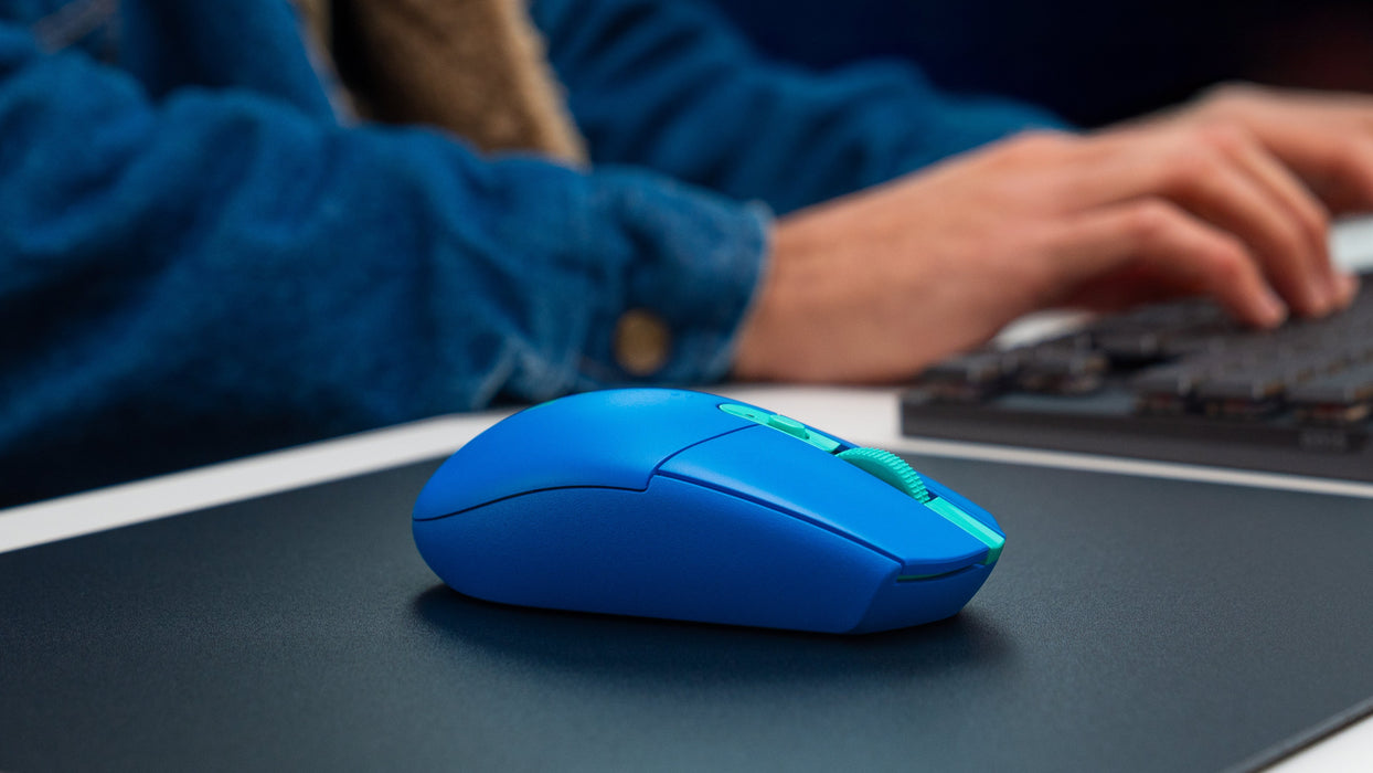 EAN 5099206092846 - Logitech G 910-006015 ratón Juego mano derecha RF inalámbrico Óptico 12000 DPI imagen 8