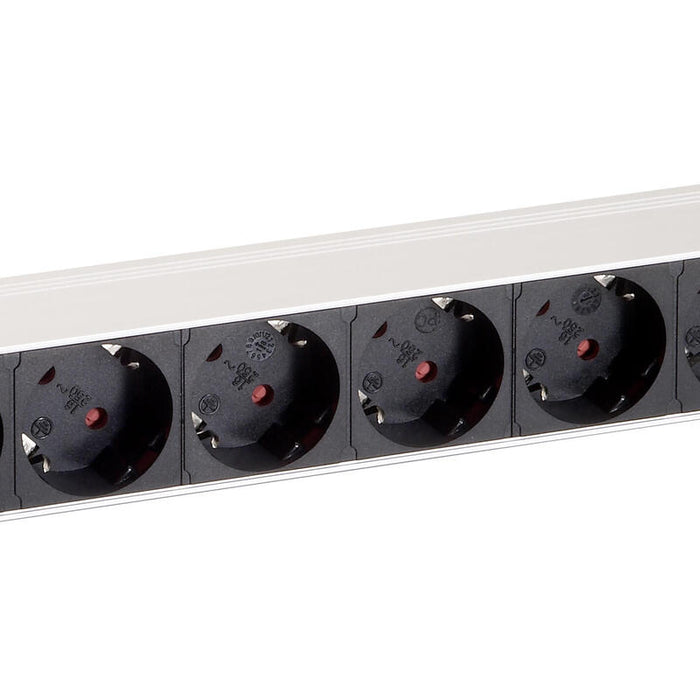 Equip Regleta Alimentacion Aluminio Rack 19 1u 8 Tomas Con Interruptor Cable 1.8 Mt