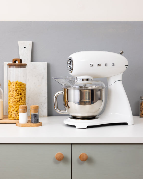 EAN 8017709353803 - Smeg SMF05WHEU batidora Batidora de varillas 1000 W Blanco imagen 23