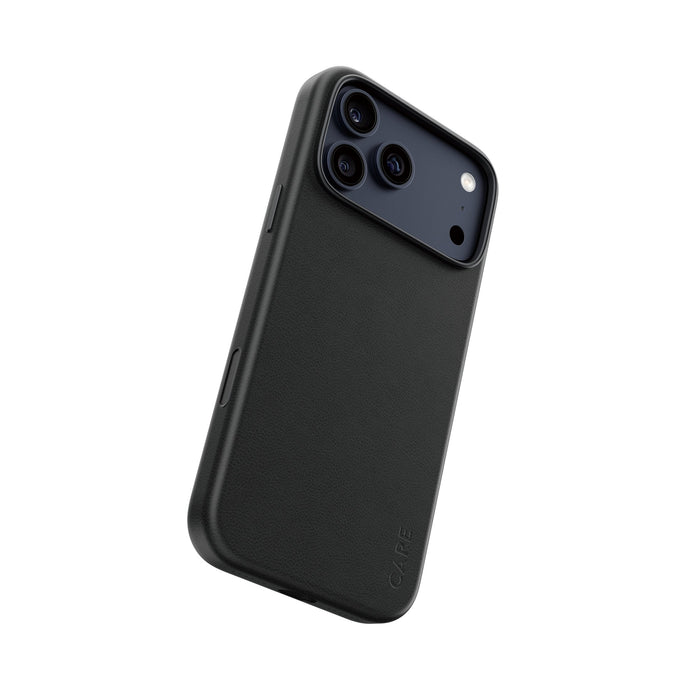 EAN 5715685037726 - PanzerGlass CARE™ by ® Solo Case Black iPhone 17 Pro Max funda para teléfono móvil Negro imagen 1