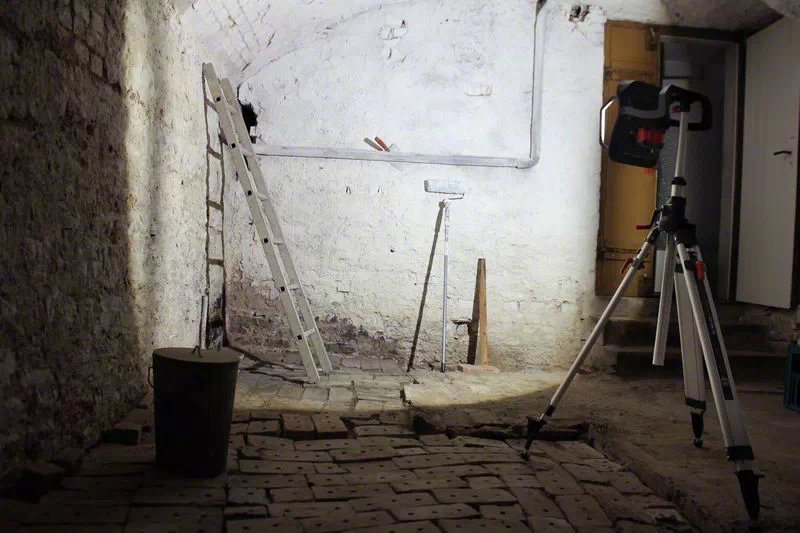 EAN 3165140976411 - Bosch GLI 18V-4000 C PROFESSIONAL Negro, Azul LED imagen 3