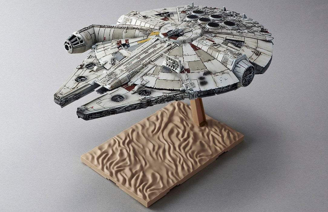 EAN 4009803012117 - Revell Bandai Millennium Falcon Spaceship model Kit de montaje 1:144 imagen 2