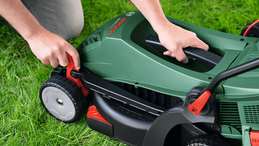 EAN 4053423321845 - Bosch UniversalRotak Cortacésped de empuje a gasolina Corriente alterna Verde imagen 2