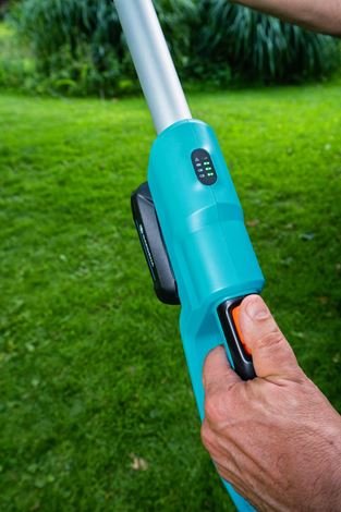 EAN 4078500054287 - Gardena THS 42/18V P4A Cuchilla doble 3,4 kg imagen 4