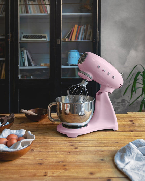 EAN 8017709319212 - Smeg SMF03PKEU batidora Batidora de varillas 800 W Rosa imagen 7