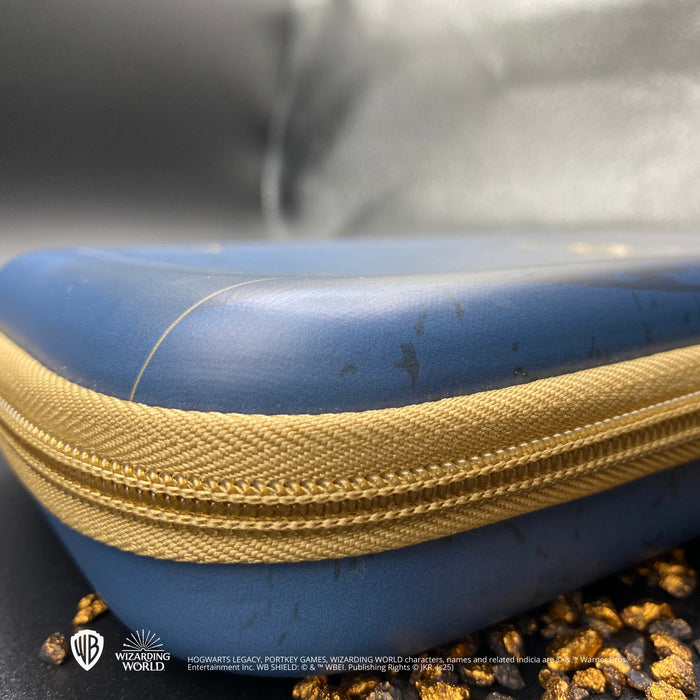 EAN 3760352732734 - Lexip Warner Hogwarts Legacy - Ancient Magic Funda protectora rígida Nintendo Azul, Oro imagen 4