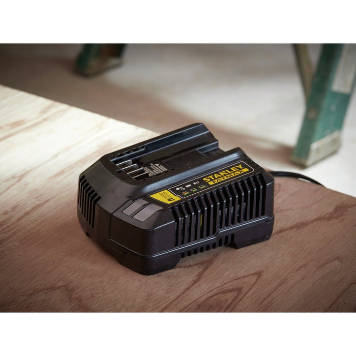 EAN 5035048724378 - Stanley SFMCB14-QW cargador de batería imagen 2