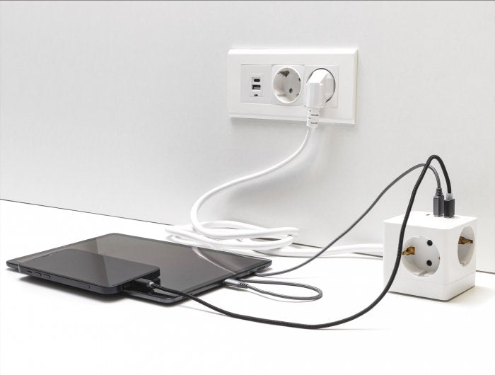 EAN 4043619114979 - DeLOCK 11497 toma de corriente CEE 7/3 + USB imagen 4