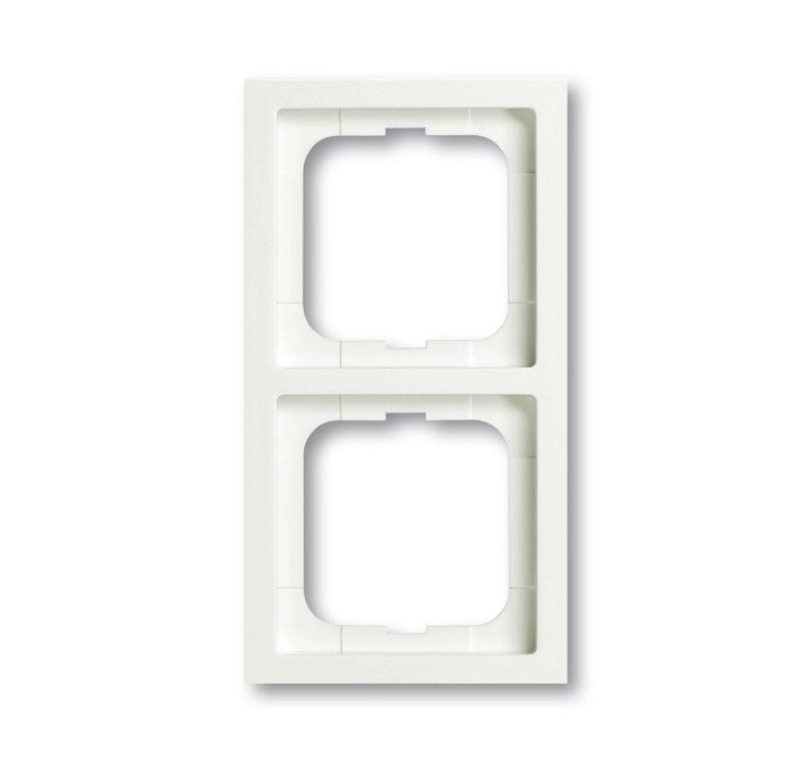 EAN 4011395128251 - Busch-Jaeger 1754-0-4415 placa de pared y cubierta de interruptor Blanco imagen 1