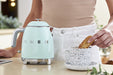 EAN 8017709302207 - Smeg KLF05PGEU tetera eléctrica 0,8 L 1400 W Verde imagen 17