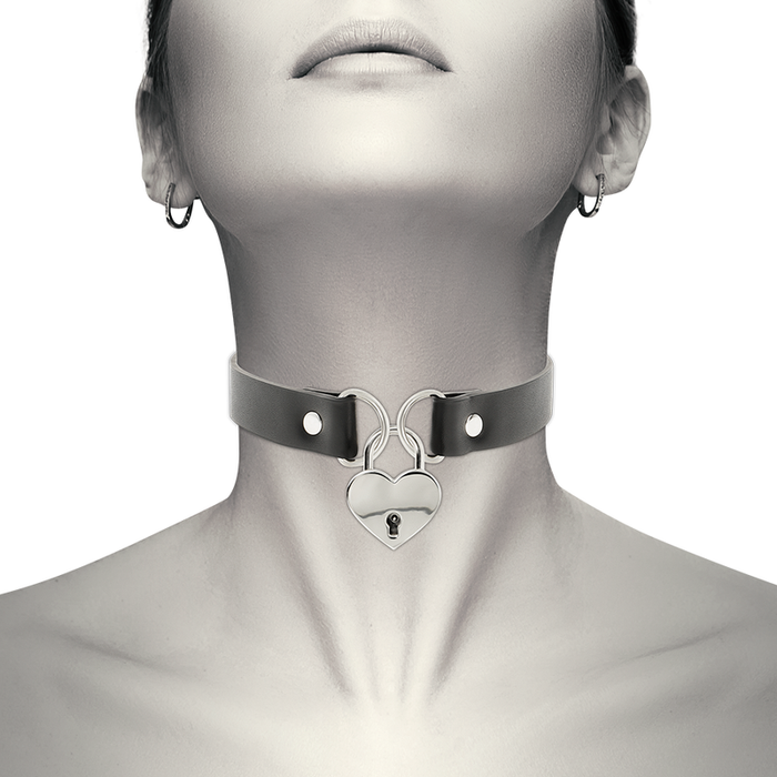 Coquette Chic Desire - Collar Cuero Vegano Accesorio Corazón Con Llave