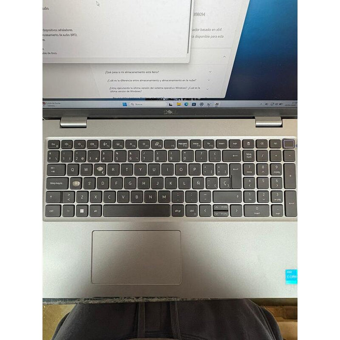 Portatil Reacondicionado Dell Latitude 5520 I5-1135g7 16gb 256ssd 15,6" Fhd Win11pro  Teclado Español 1 Año De Garantia