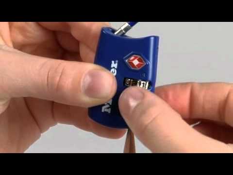 EAN 3520190929983 - MASTER LOCK 4688EURD candado para maletas Candado con combinación para maleta Metal, Vinilo Azul, Verde, 